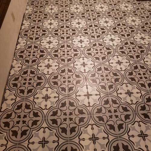 Deco tile landing by Quality Floors Deco tile landing by Quality Floors